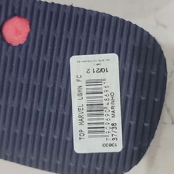 Havaianas spider men size 7 red - Picture 8 of 9